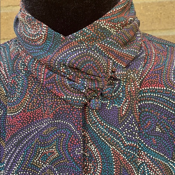 Button Down blouse - Picture 2 of 5